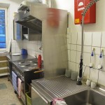 Die Küche wird später zum Büro umgebaut